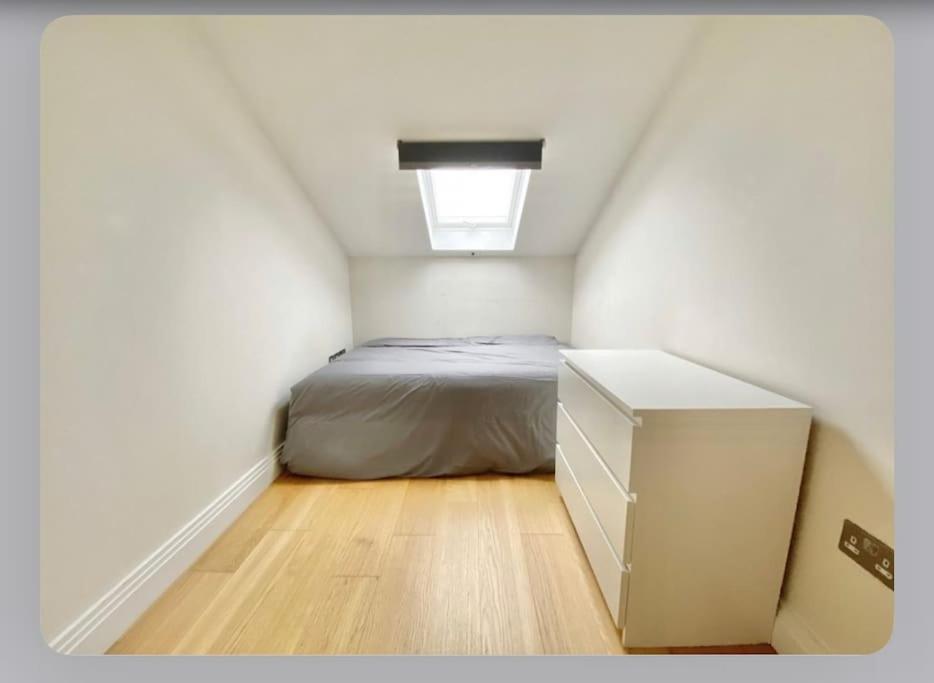 Luxury 4-Bed Apartment With Balcony & Garden, Near Emirates Stadium, 15 Mins To Central London Bagian luar foto
